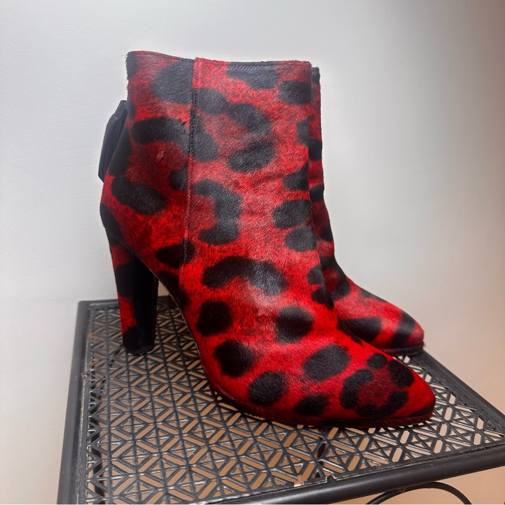 Stuart Weitzman Heeled Boots Womens Sz 8 Backflip Scarlet‎ Mustang Hair NWB
